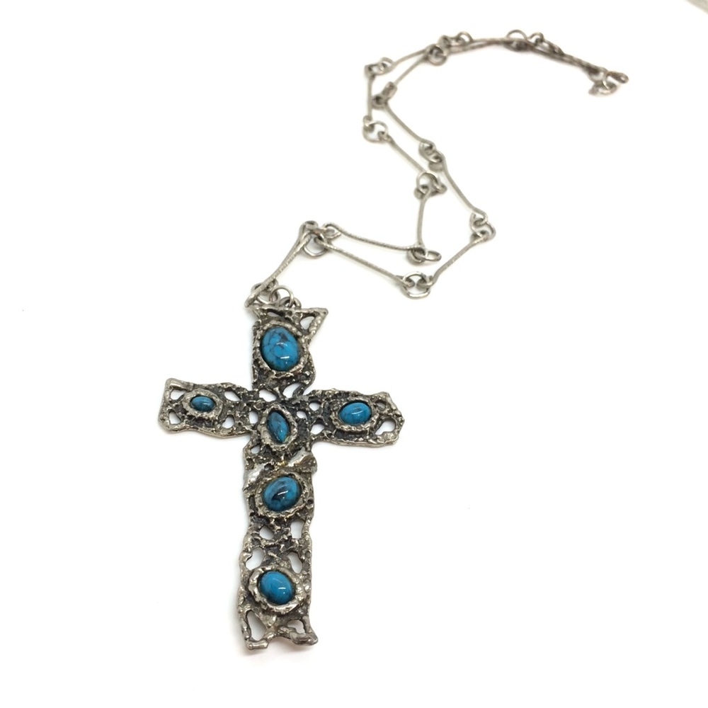 VINTAGE 70S BRUTALIST SILVER TONE CROSS NECKLACE TURQUOISE COLORED BEADS CHAIN